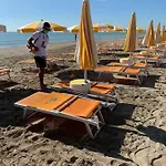 Aparthotel Per Vacanze Anchisemare 3*