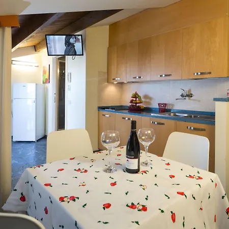 Appartamenti Per Vacanze Anchisemare Apart Otel 3*