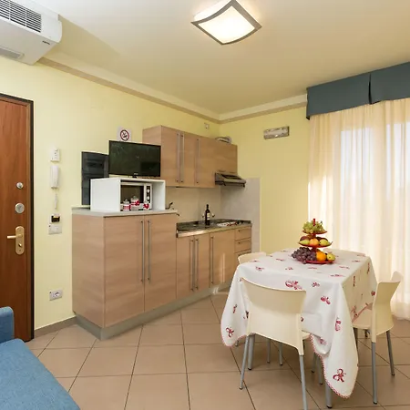 Appartamenti Per Vacanze Anchisemare Apart Otel 3*