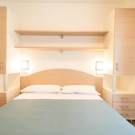 Appartamenti Per Vacanze Anchisemare Apart Otel Alba Adriatica