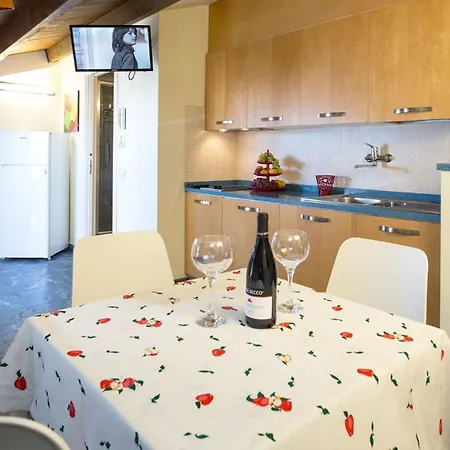 Appartamenti Per Vacanze Anchisemare Apart Otel