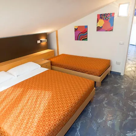 Appartamenti Per Vacanze Anchisemare 3* Alba Adriatica