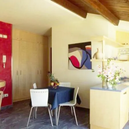 Appartamenti Per Vacanze Anchisemare 3*