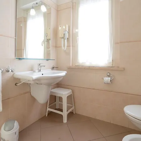 Per Vacanze Anchisemare 3* Alba Adriatica