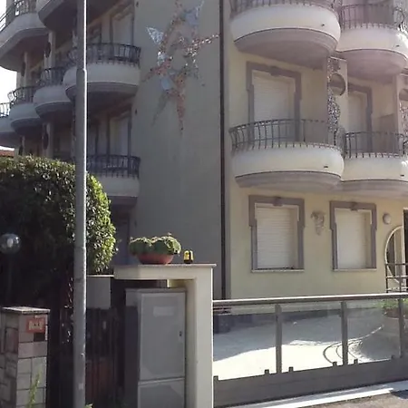 Appartamenti Per Vacanze Anchisemare Alba Adriatica