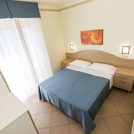 Appartamenti Per Vacanze Anchisemare 3*