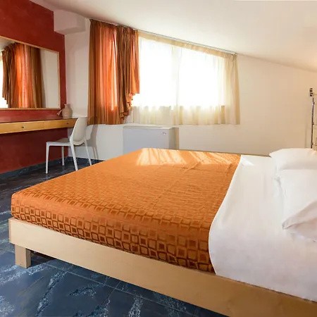 Aparthotel Appartamenti Per Vacanze Anchisemare