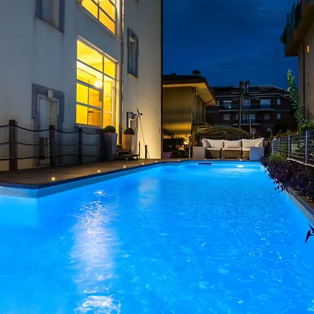 Appartamenti Per Vacanze Anchisemare Aparthotel 3*