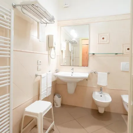 Aparthotel Per Vacanze Anchisemare Alba Adriatica