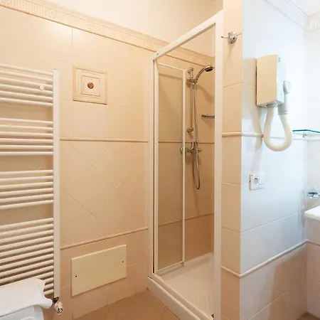 Appartamenti Per Vacanze Anchisemare Aparthotel Alba Adriatica