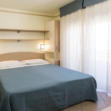 Anchisemare Lägenhetshotell 3*