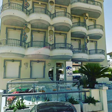 Appartamenti Per Vacanze Anchisemare Alba Adriatica