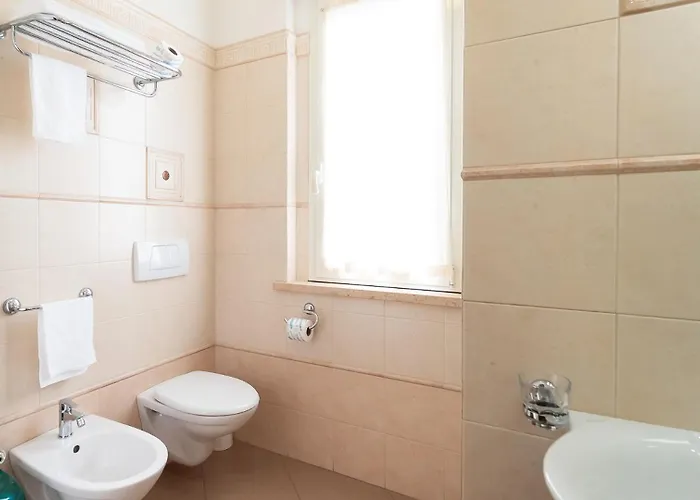 Appartamenti Per Vacanze Anchisemare Aparthotel 3*