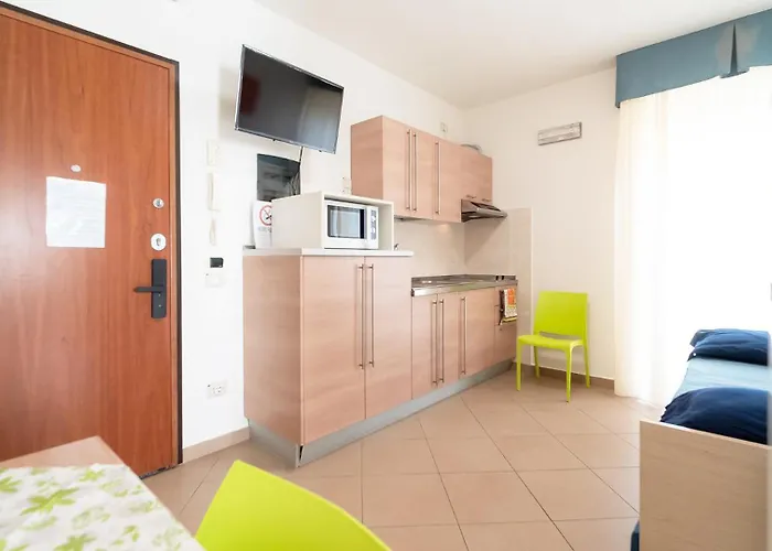 Aparthotel Per Vacanze Anchisemare 3*