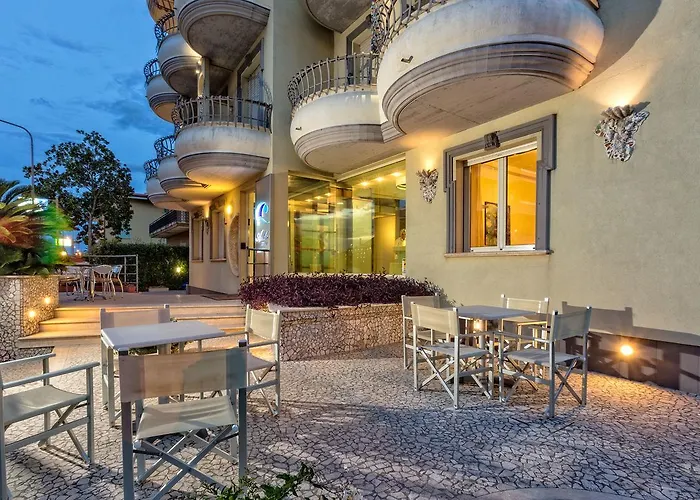 Aparthotel Per Vacanze Anchisemare 3*